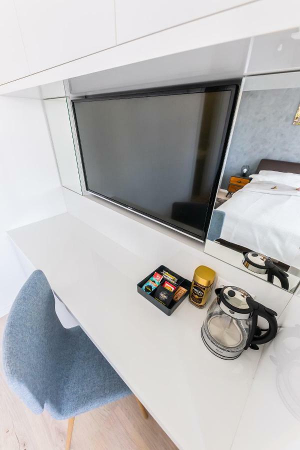 More Than Accommodation Pressburg Exterior foto