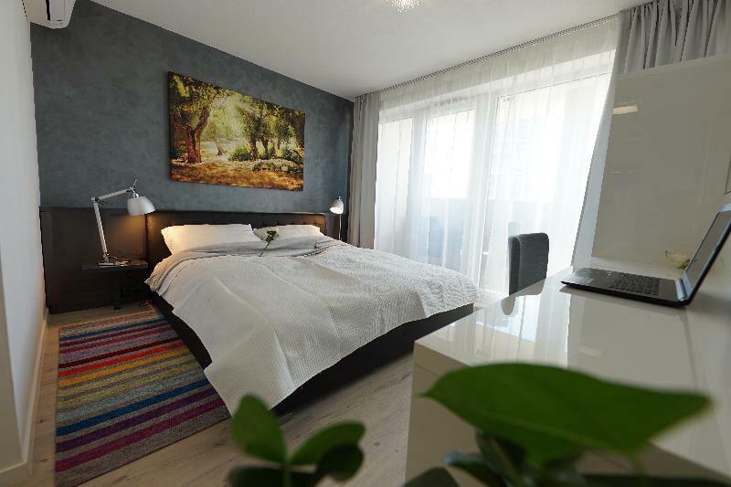 More Than Accommodation Pressburg Exterior foto