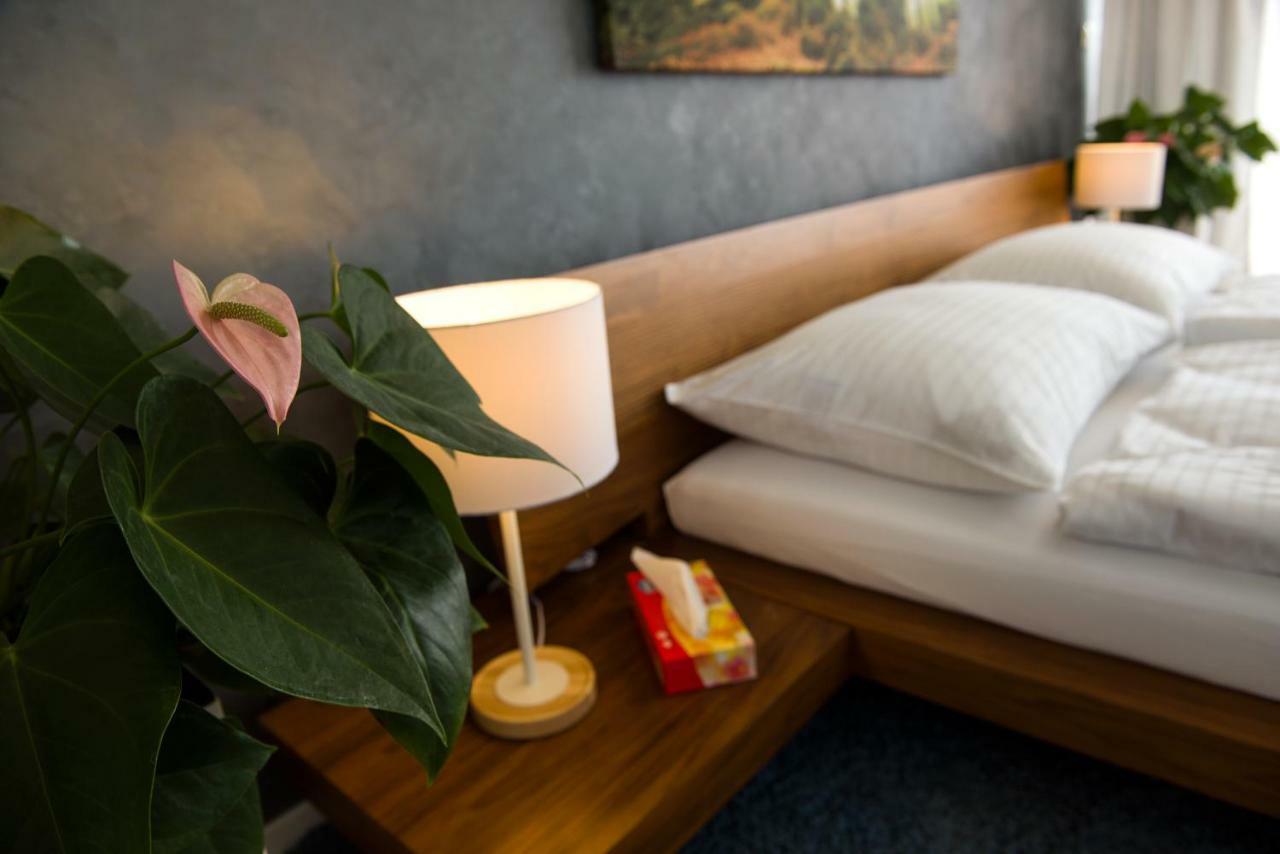 More Than Accommodation Pressburg Exterior foto
