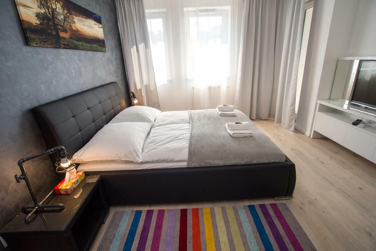 More Than Accommodation Pressburg Exterior foto