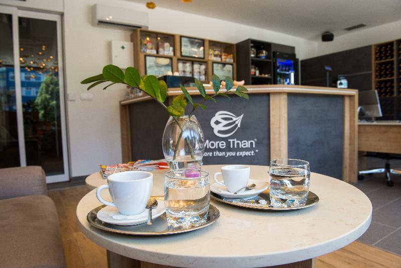 More Than Accommodation Pressburg Exterior foto